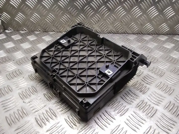 Ford Galaxy (2000 - 2006)  7M3962258L Блок предохранителей