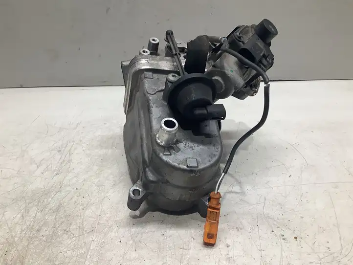 Audi A4 (2007 - 2011)  059131515R Охладитель EGR
