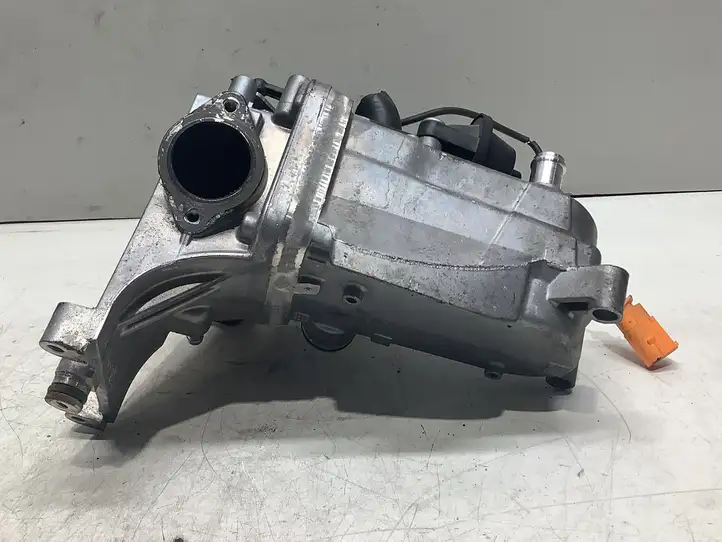 Audi A4 (2007 - 2011)  059131515R Охладитель EGR