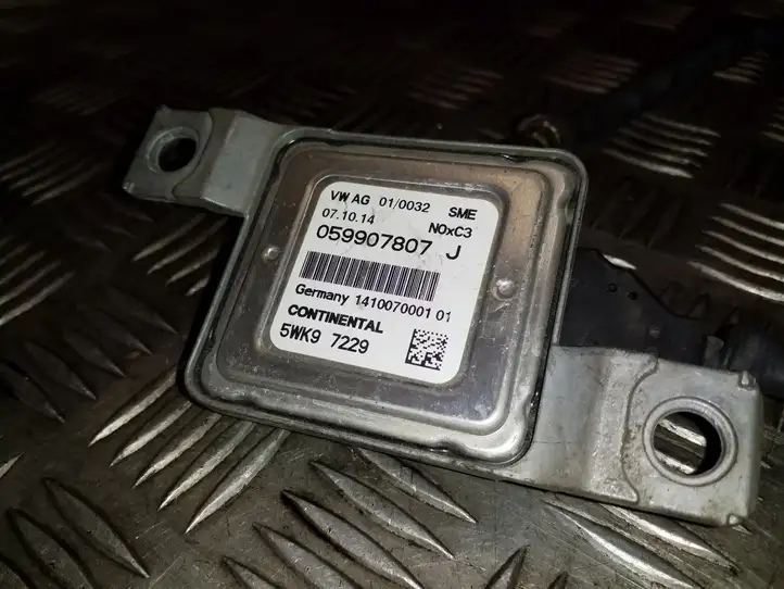 Volkswagen Touareg II (2010 - 2018) 059907807J Лямбда-зонд — фото 3