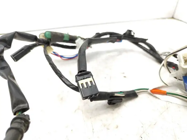 Toyota Corolla E120 E130 (2004 - 2007) 8218502100 Жгут проводов крышки багажника — фото 3