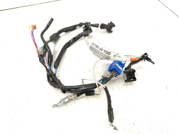 Toyota Corolla E120 E130 (2004 - 2007) 8218502100 Жгут проводов крышки багажника — фото 7