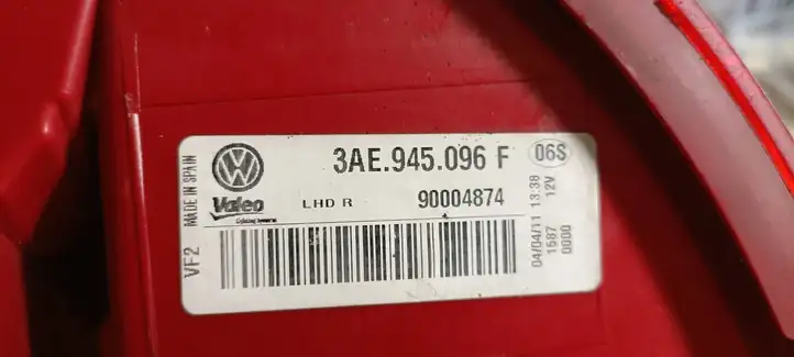 Volkswagen PASSAT B7 (2011 - 2014) 3AE945096F Задний фонарь в кузове — фото 5