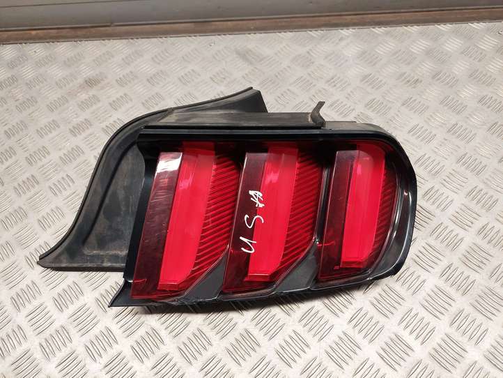 Ford Mustang VI (2015 - )  FR3B13B504AL Задний фонарь в кузове