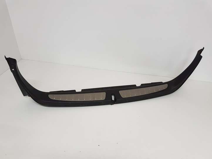 BMW 3 F30 F35 F31 (2012 - 2018)  51477221875 Отделка порога багажника