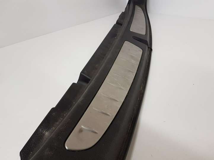 BMW 3 F30 F35 F31 (2012 - 2018)  51477221875 Отделка порога багажника