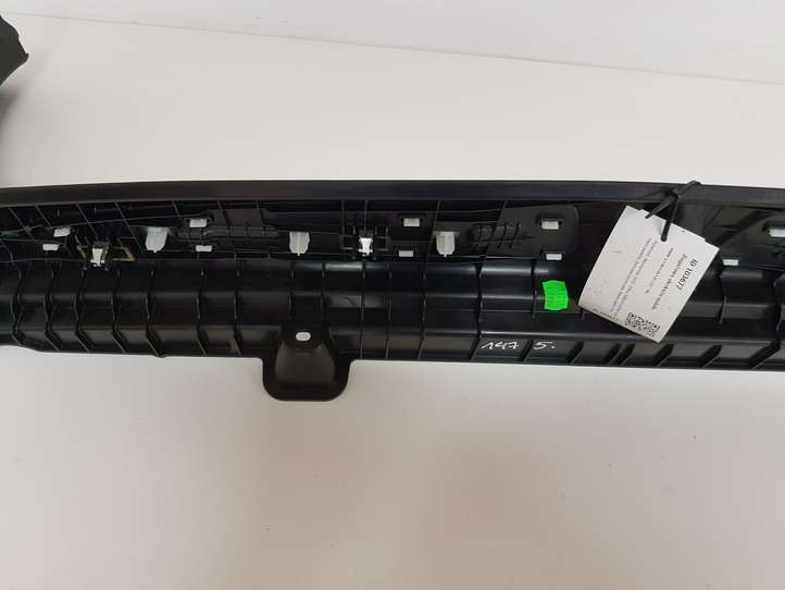 BMW 3 F30 F35 F31 (2012 - 2018)  51477221875 Отделка порога багажника