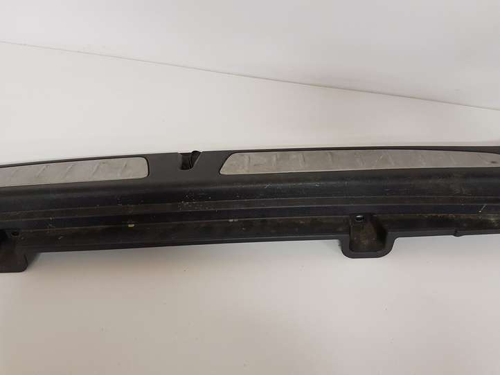 BMW 3 F30 F35 F31 (2012 - 2018)  51477221875 Отделка порога багажника