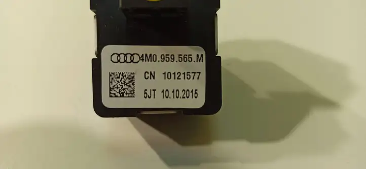 Audi Q7 4M (2015 - ) 4M0959565M Кнопка стеклоподъемников — фото 3