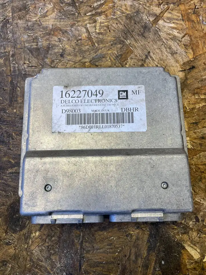Opel Astra J (2009 - 2012) 16227049 Блок управления двигателем (ЭБУ) — фото 1