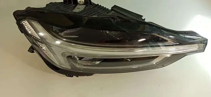 Volvo S60 (2013 - 2018) 314420418 Передняя фара — фото 1
