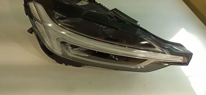 Volvo S60 (2013 - 2018) 314420418 Передняя фара — фото 10