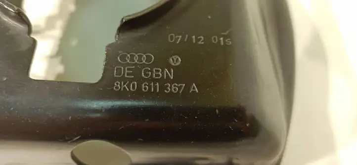 Audi A4 S4 B8 8K (2007 - 2011) 8K0611367A Прочие детали моторного отсека — фото 4