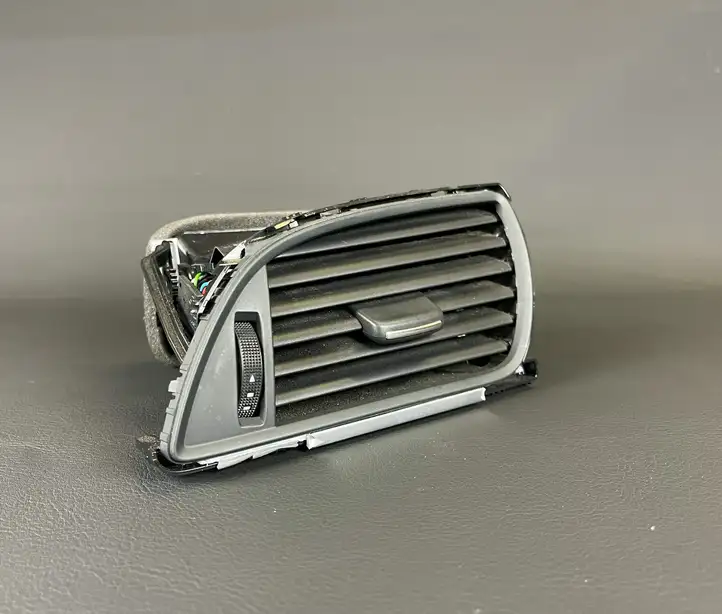 Audi A6 C7 (2011 - 2014) 4G1820902 Боковой воздушный дефлектор — фото 2