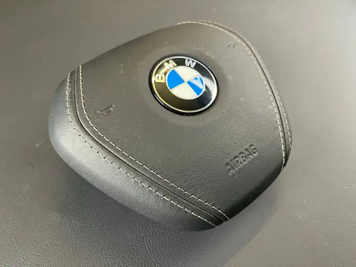 BMW 5 G30 G31 (2016 - ) 33687225903 Подушка безопасности руля — фото 2