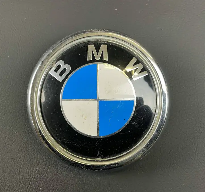 BMW X3 F25 (2010 - 2017) 7364375 Эмблема производителя — фото 1