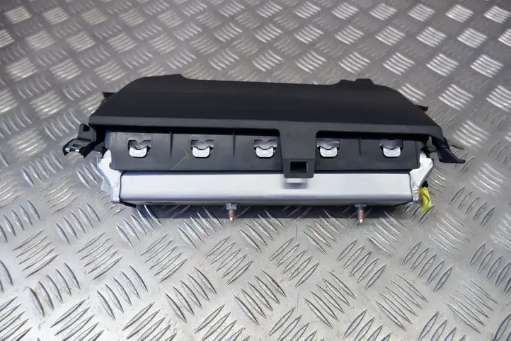 Toyota Corolla E210 E21 (2018 - ) 7390002220 Коленная подушка безопасности — фото 7