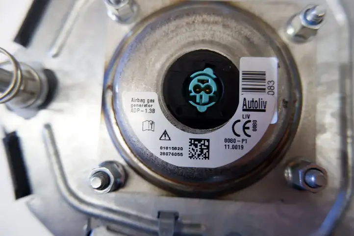 Toyota Corolla E210 E21 (2018 - ) 4513002830 Подушка безопасности руля — фото 4