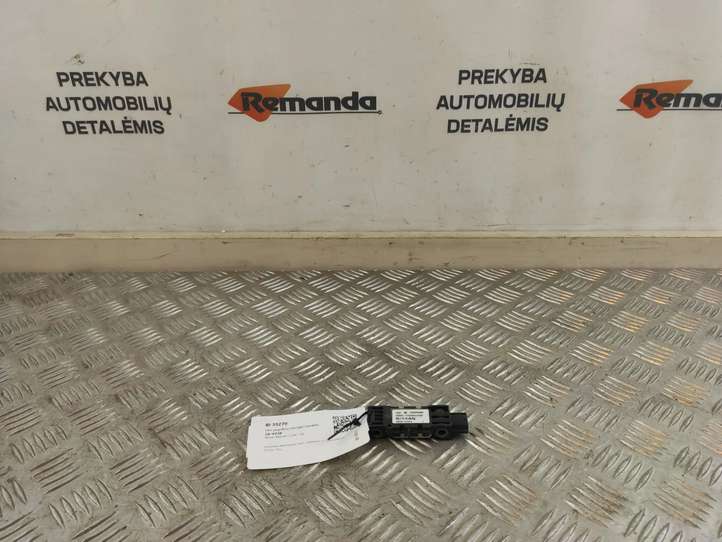 Nissan Note (E11) (2006 - 2014)  985829U00A Датчик удара надувных подушек
