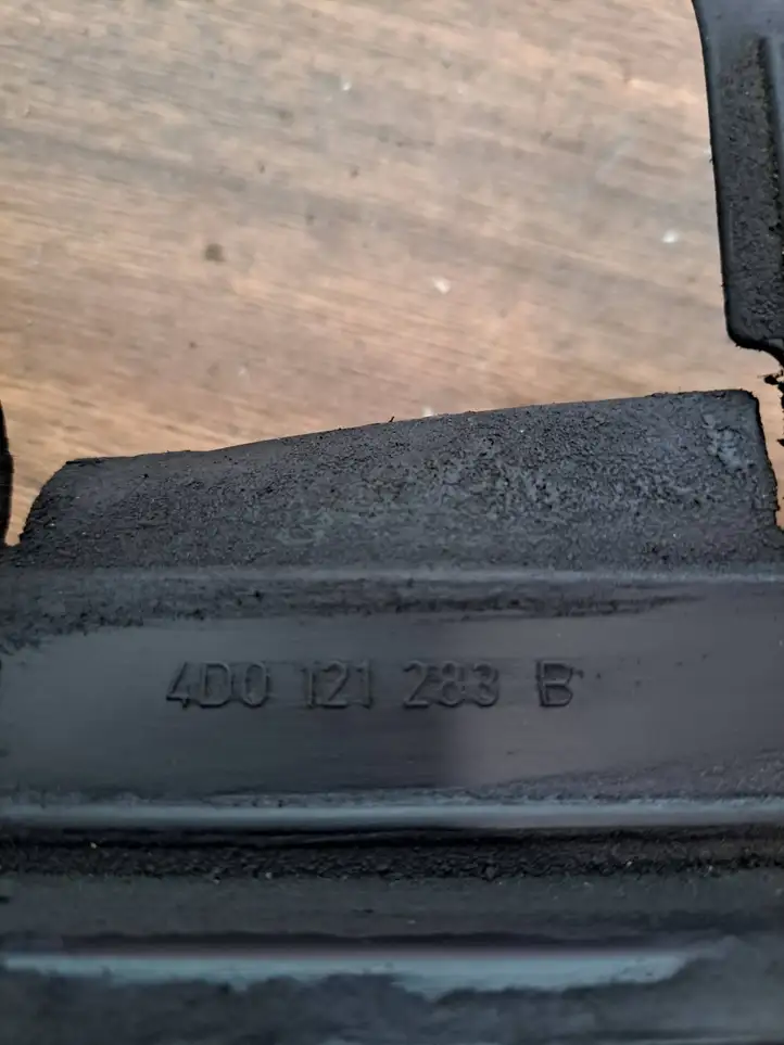 Audi A8 S8 D2 4D (1999 - 2002) 4D0121283B Дефлектор воздуха — фото 2