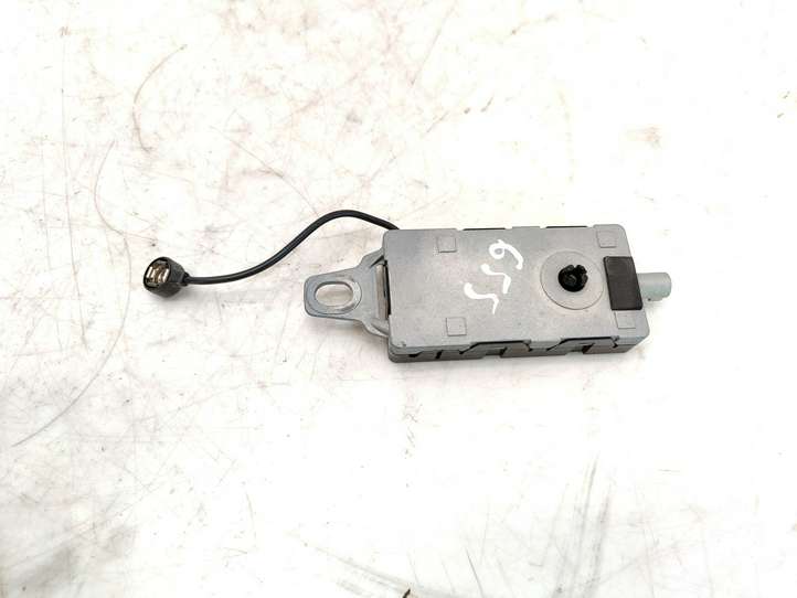 Renault Laguna (2007 - 2015)  282300002R Усилитель антенны