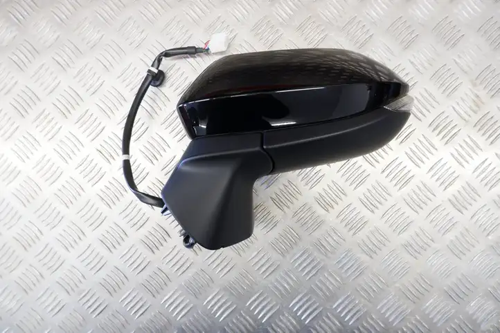 Toyota Yaris Cross (2020 - ) 879400DF20 Боковое зеркало с электроприводом — фото 1