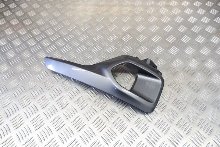 Toyota Yaris Cross (2020 - )  527120D180 Решетка противотуманной фары