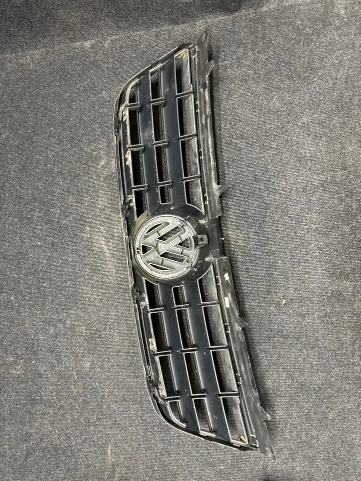 Volkswagen Touareg I (2002 - 2010) 7L6853653 Передняя решетка — фото 4