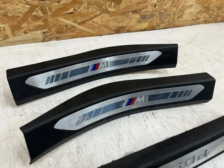 BMW X5 G05 (2018 - ) 7434239 Внутренняя обшивка порога (комплект) — фото 2