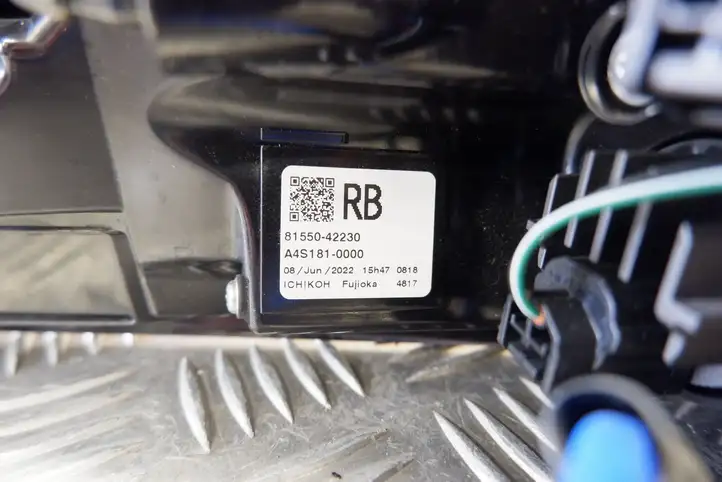 Toyota RAV 4 (XA50) (2018 - ) 8155042230 Задний фонарь в кузове — фото 8