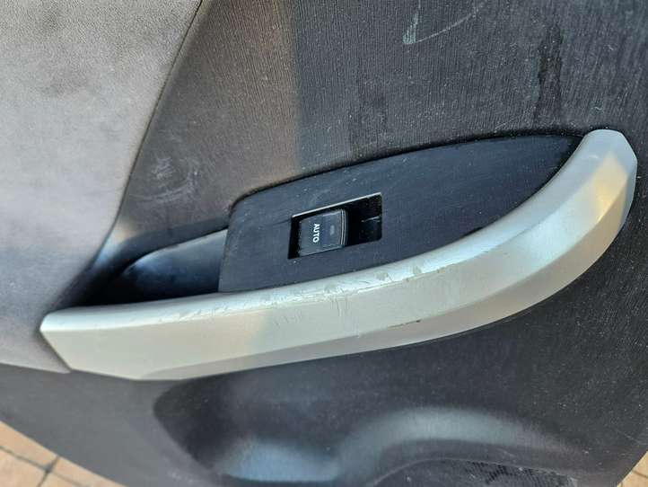Toyota Prius (XW30) (2009 - 2015)   Комплект отделки дверей