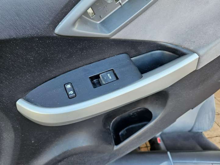 Toyota Prius (XW30) (2009 - 2015)   Комплект отделки дверей