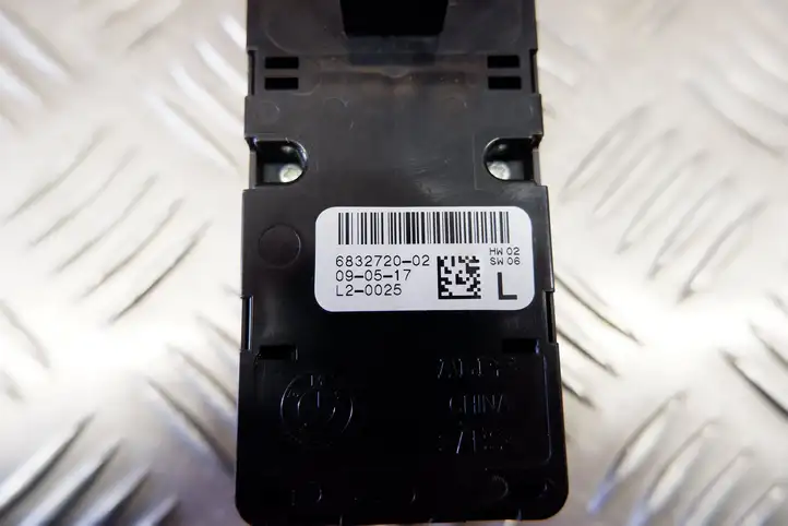 BMW 5 G30 G31 (2016 - ) 6832720 Кнопка стеклоподъемников — фото 5