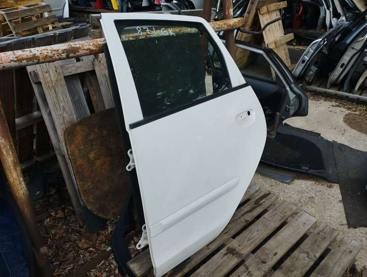 Mitsubishi Colt (2008 - 2012)   Задняя дверь