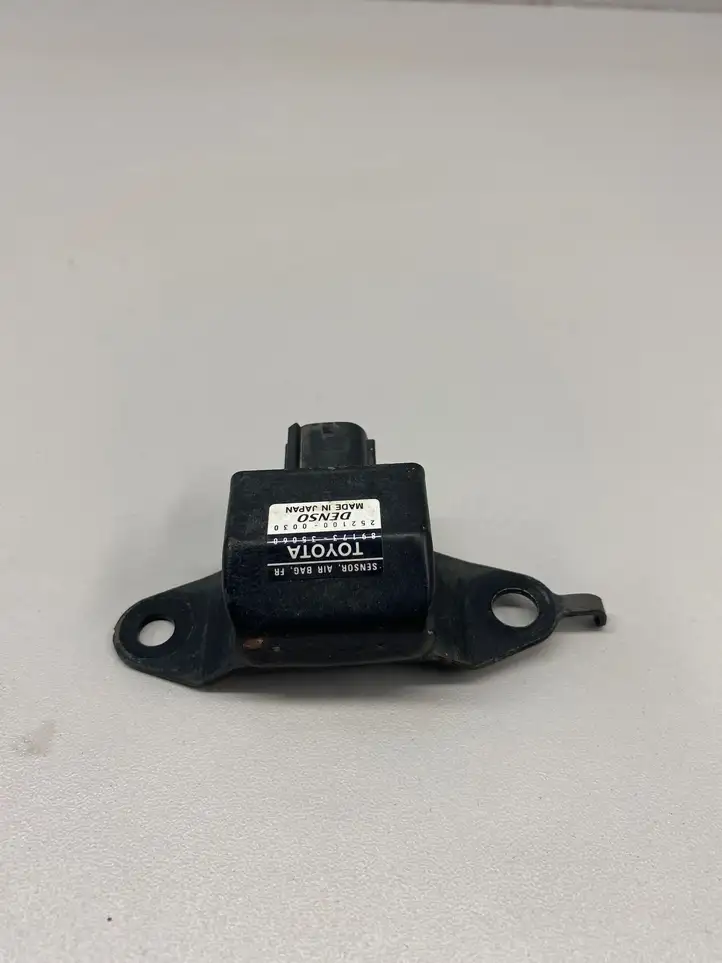 Toyota Land Cruiser (J120) (2002 - 2009) 8917335060 Датчик удара SRS — фото 2