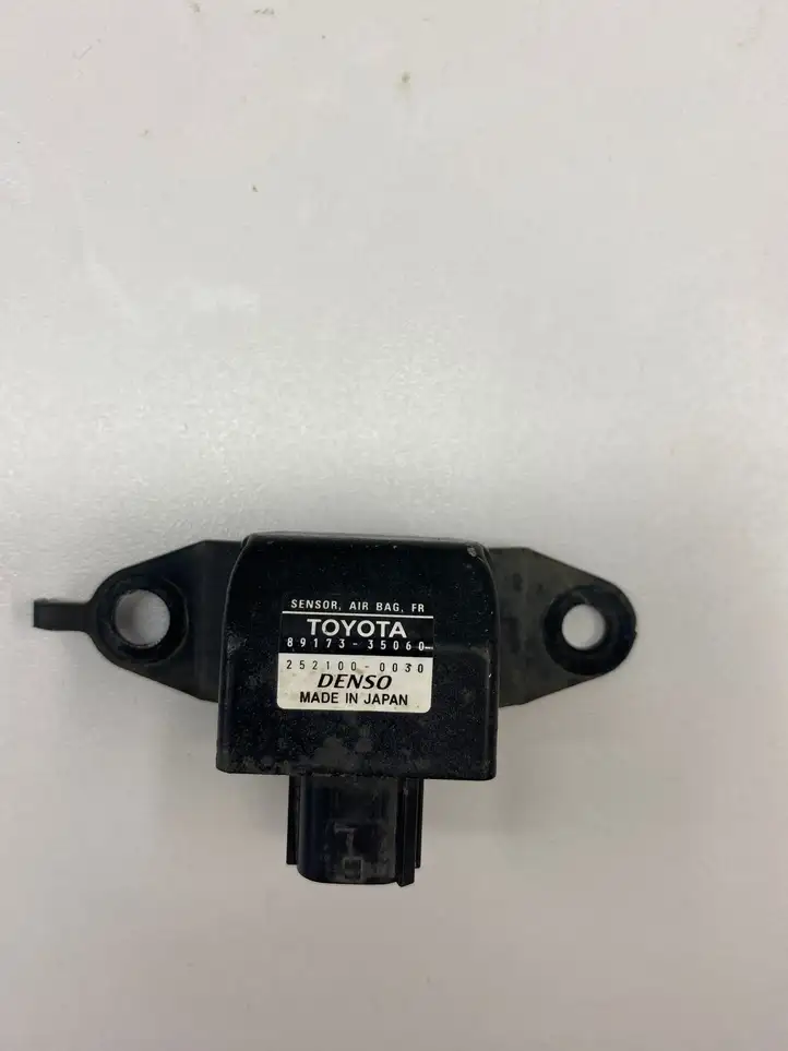 Toyota Land Cruiser (J120) (2002 - 2009) 8917335060 Датчик удара SRS — фото 5