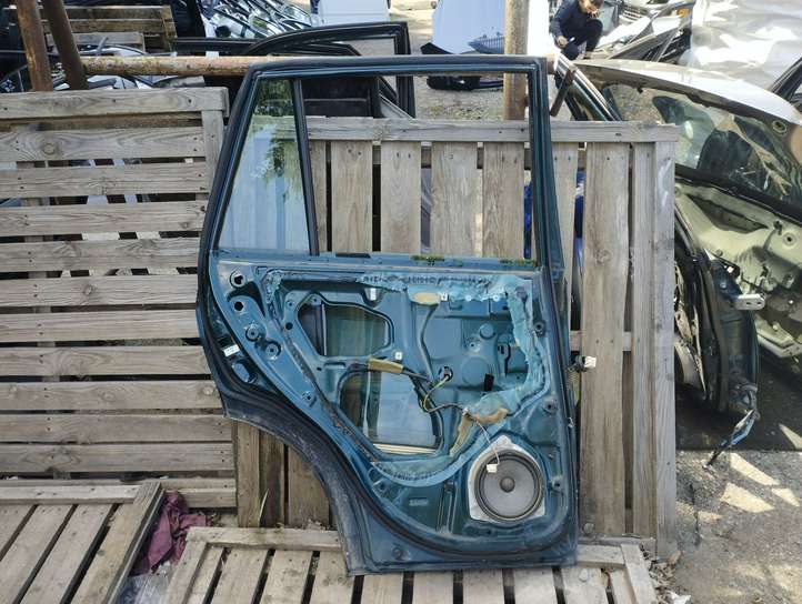 Toyota RAV 4 (XA20) (2000 - 2005)   Задняя дверь