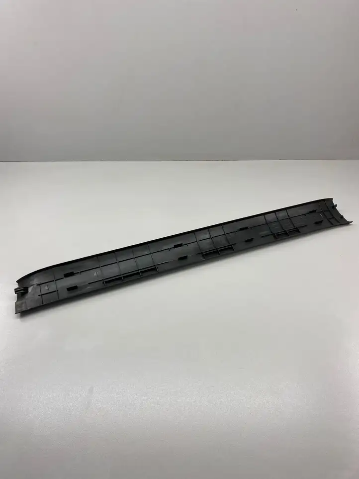 Toyota Land Cruiser (J120) (2002 - 2009) 6791360080 Внутренняя отделка переднего порога — фото 2