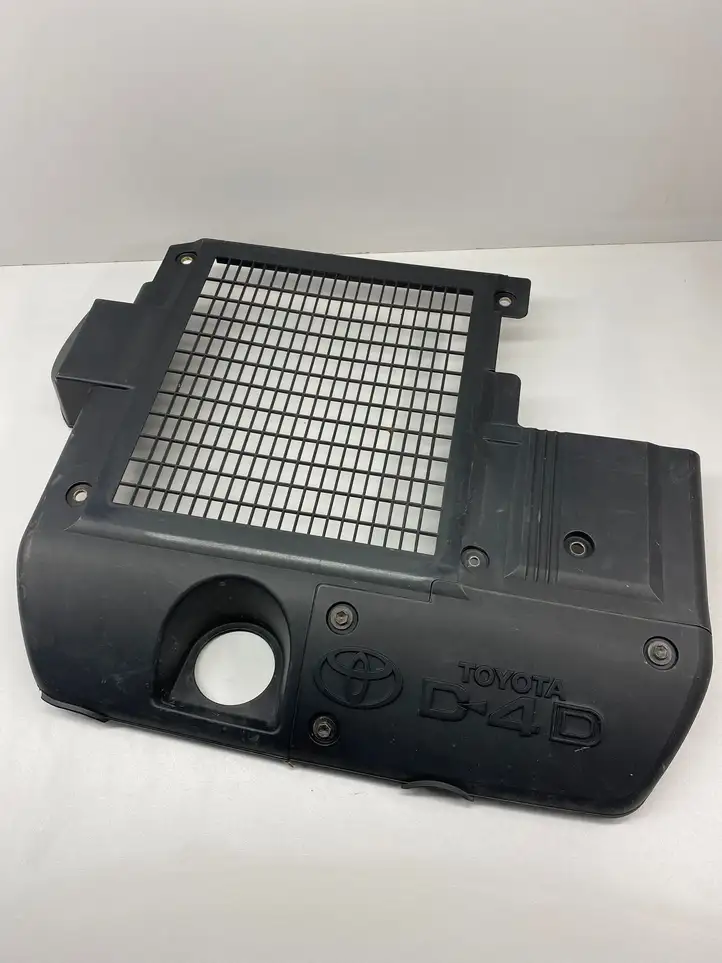 Toyota Land Cruiser (J120) (2002 - 2009) 1794330021 Крышка двигателя декоративная — фото 1