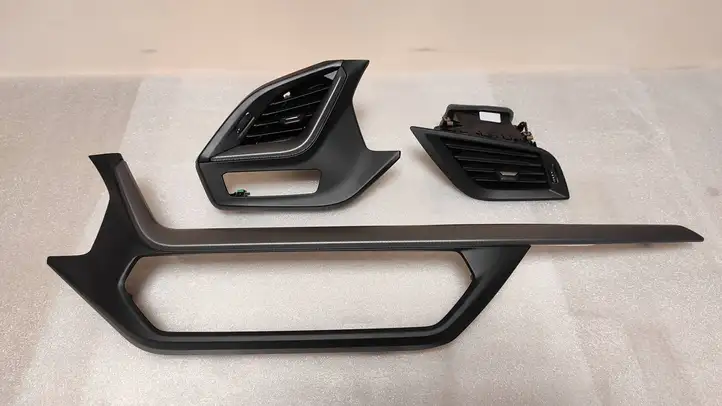BMW 2 F44 (2019 - ) 6823310 Декоративная планка — фото 1