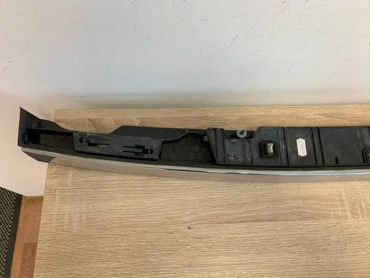 BMW 7 F01 (2008 - 2016) 7194176 Подсветка номера — фото 4