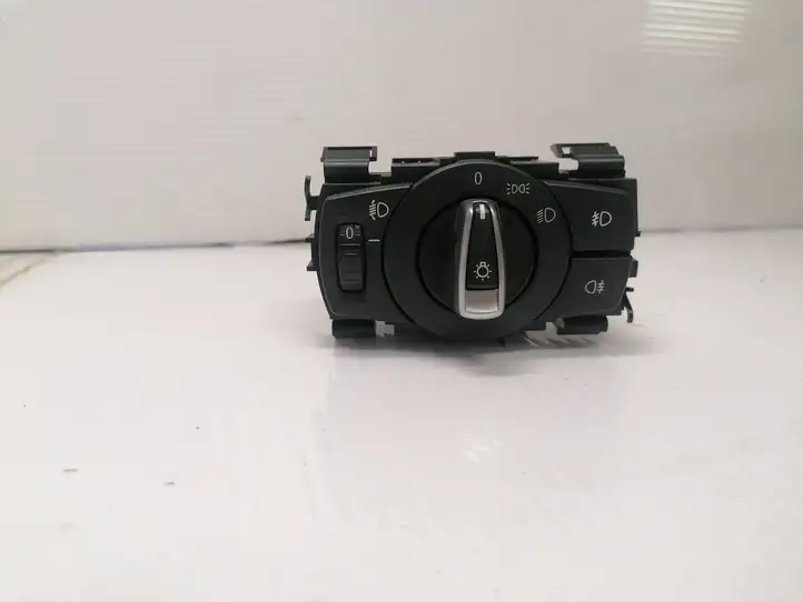 BMW 3 E90 E91 (2005 - 2012) 9169405 Включатель фонарей — фото 1
