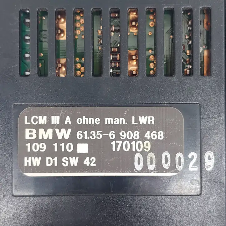 BMW 5 E39 (1996 - 2003) 61356908468 Блок управления светом — фото 3