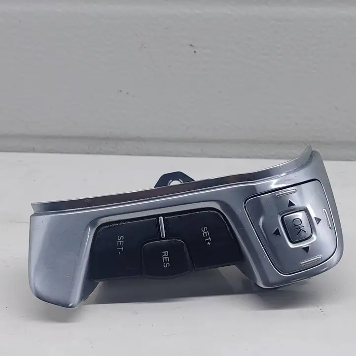Ford S-MAX (2006 - 2010) 1M2T14K147BA Кнопки на рулевом колесе — фото 1
