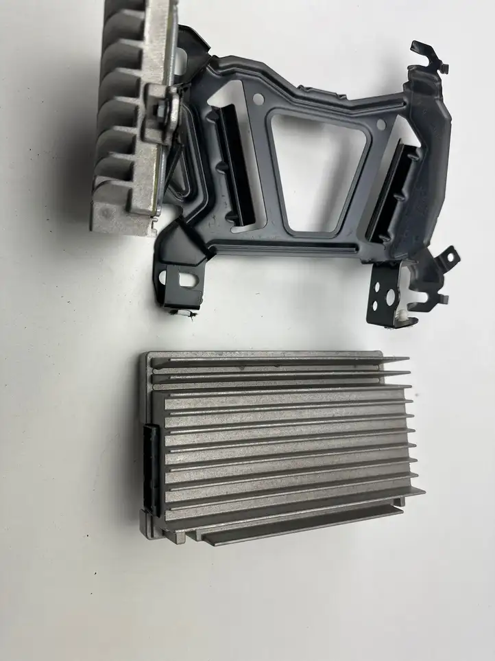BMW 1 F20 F21 (2011 - 2019) 53518181 Усилитель звука — фото 1