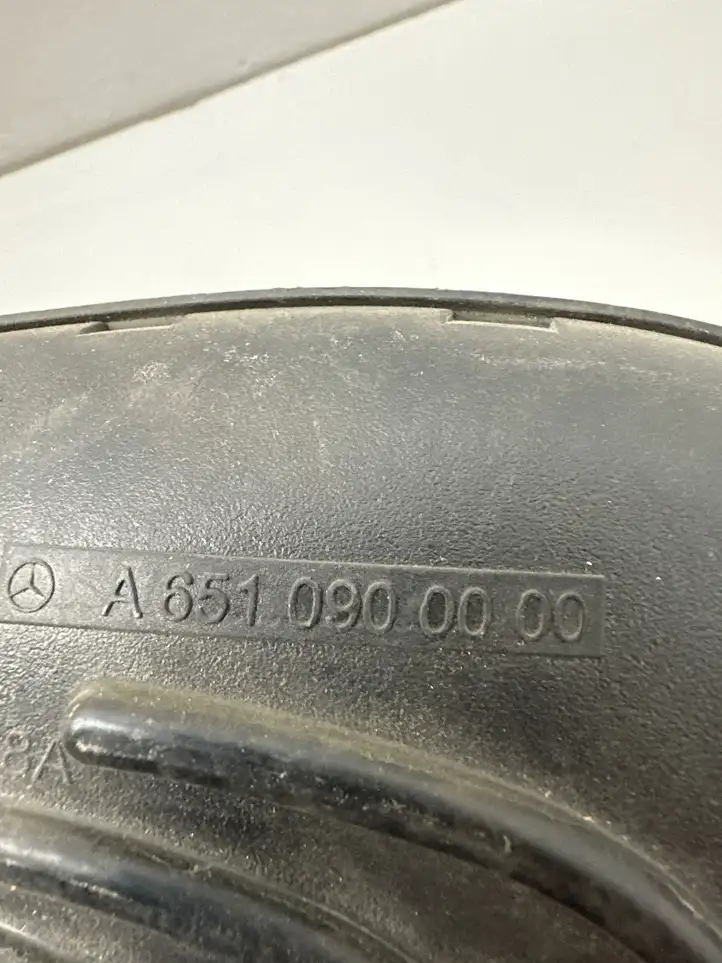 Mercedes-Benz A W176 (2012 - 2018) A6510900000 Детали воздухозаборника — фото 3