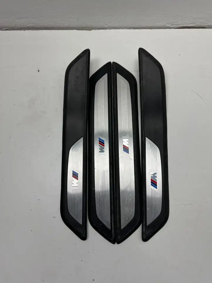 BMW 7 F01 (2008 - 2016) 51477181011 Внутренняя отделка переднего порога — фото 1