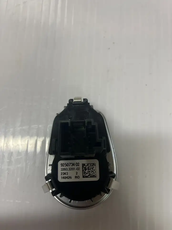 BMW 3 F30 F35 F31 (2012 - 2018) 9293320102 Включатель зажигания и стартера — фото 2