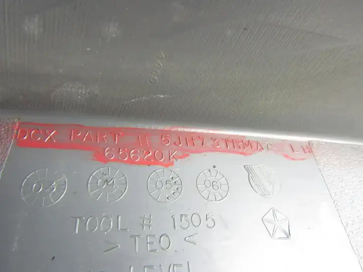 Jeep Cherokee (2001 - 2007) Молдинг заднего крыла — фото 6