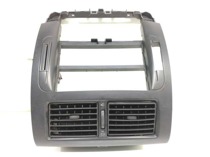 Fiat Scudo (2007 - 2016)  6298541 Центральный дефлектор